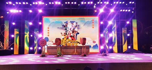 龍泉驛區戲劇展演季盛大啟幕 熊貓餐廳“營業啦”引領藝術表演場館服務新體驗