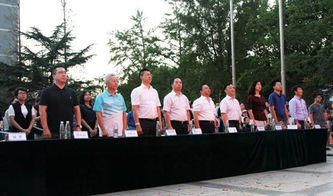 共聚母校情，同鑄青春夢——大連青年校友會成立2周年慶典盛大舉行，300余名校友歡聚一堂，暢談鑫慶余華章